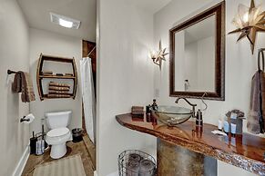 Vaughan W/hot Tub and Grill