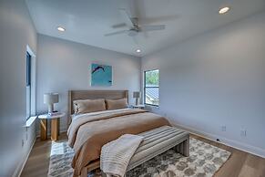 Luxury Lakefront Home-private Dock - Dipping Pool!