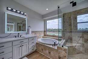Luxury Lakefront Home-private Dock - Dipping Pool!