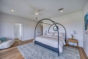 Luxury Lakefront Home-private Dock - Dipping Pool!