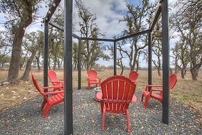 Hill Country Hideaway With Fire Pit and Hot Tub!