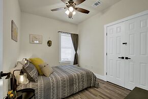 Hill Country Hideaway With Fire Pit and Hot Tub!