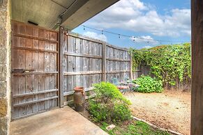 Romantic Private Cabin With Hot tub 10 Mins to Fred!