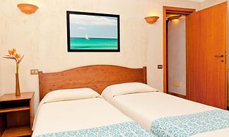 Fantastico Baia de Bahas Residence Sea View 2 Bedroom Sleeps 6