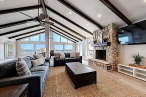 Waterfront Lake House With Hot Tub & Firepit