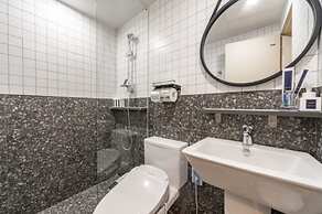 Just Stay Hotel Wangsimni Station