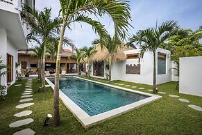 Villa Mimpi by Alfred in Bali
