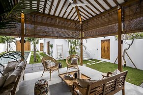 Villa Mimpi by Alfred in Bali