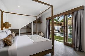 Villa Mimpi by Alfred in Bali