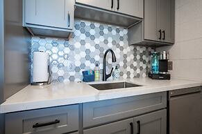 Chic & Elegant Oceanfront Vistas