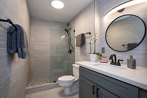 Chic & Elegant Oceanfront Vistas