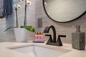 Chic & Elegant Oceanfront Vistas