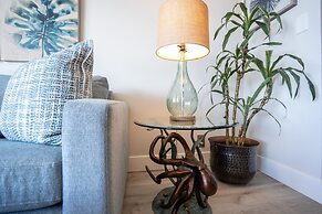 Chic & Elegant Oceanfront Vistas