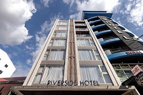 Riverside Hotel
