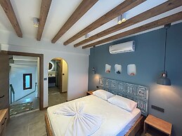 Avlu Villas & Apartments