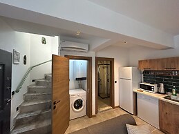 Avlu Villas & Apartments