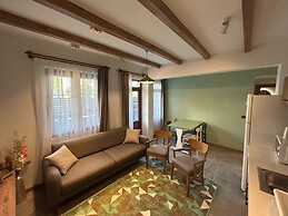 Avlu Villas & Apartments