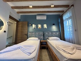 Avlu Villas & Apartments