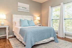 Blue Pelican Beach Cottage 2 Pools 4013