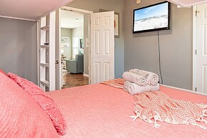 Blue Pelican Beach Cottage 2 Pools 4013