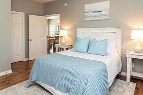 Blue Pelican Beach Cottage 2 Pools 4013