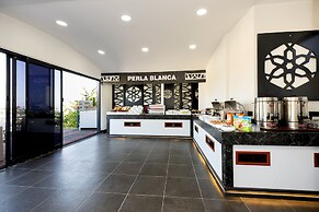 Perla Blanca Hotel