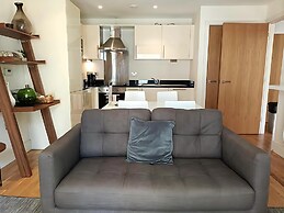 Still Life Canary Wharf Executive