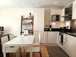 Still Life Canary Wharf Executive