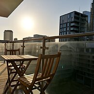 Still Life Canary Wharf Executive