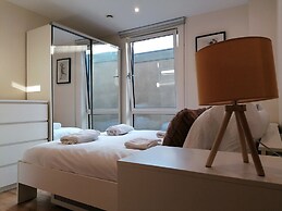 Still Life Canary Wharf Executive