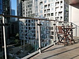 Still Life Canary Wharf Executive