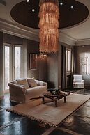 Villa Singulière By Louhou Collection