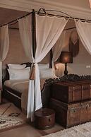 Villa Singulière By Louhou Collection