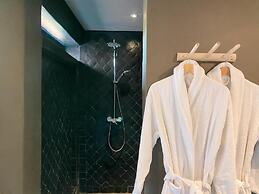 Villa Singulière By Louhou Collection