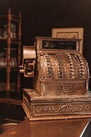 Villa Singulière By Louhou Collection