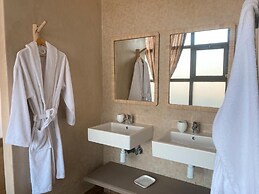 Villa Singulière By Louhou Collection