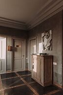 Villa Singulière By Louhou Collection