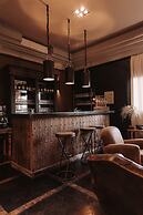 Villa Singulière By Louhou Collection