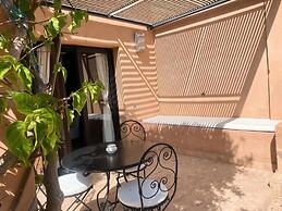 Villa Singulière By Louhou Collection