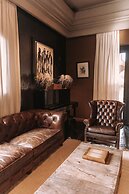 Villa Singulière By Louhou Collection