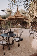 Villa Singulière By Louhou Collection