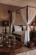 Villa Singulière By Louhou Collection