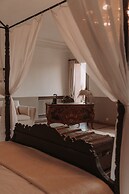 Villa Singulière By Louhou Collection