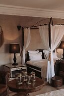 Villa Singulière By Louhou Collection