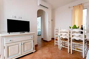 Superb Residenze del Golfo di Orosei 2 Bedroom Apartment Sleeps 6