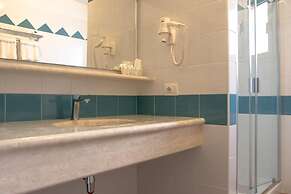 Superb Residenze del Golfo di Orosei 2 Bedroom Apartment Sleeps 6