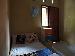 SPOT ON 92666 Rumah Kos Arafah Syariah