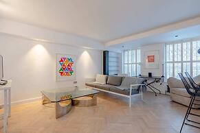 Sleek & Stylish 2BD Flat - Warren Street