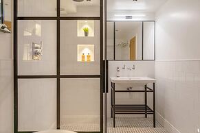 Sleek & Stylish 2BD Flat - Warren Street