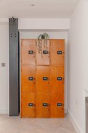 Sleek & Stylish 2BD Flat - Warren Street